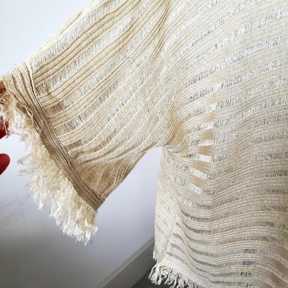 🔥Alison Andrews gold poncho style sweater acrylic/lurex size L/XL 🔥 - Picture 7 of 10